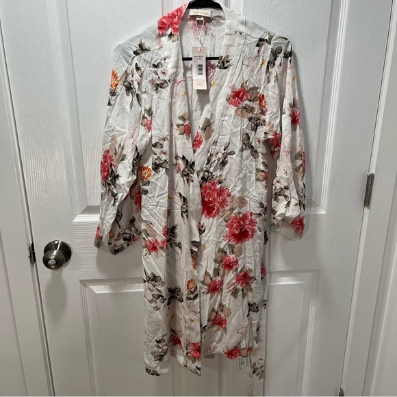 NWT Yumi Kim Dream Lover Robe Bridesmaid Bridal Kimono Style Floral White XS - Picture 2 of 8